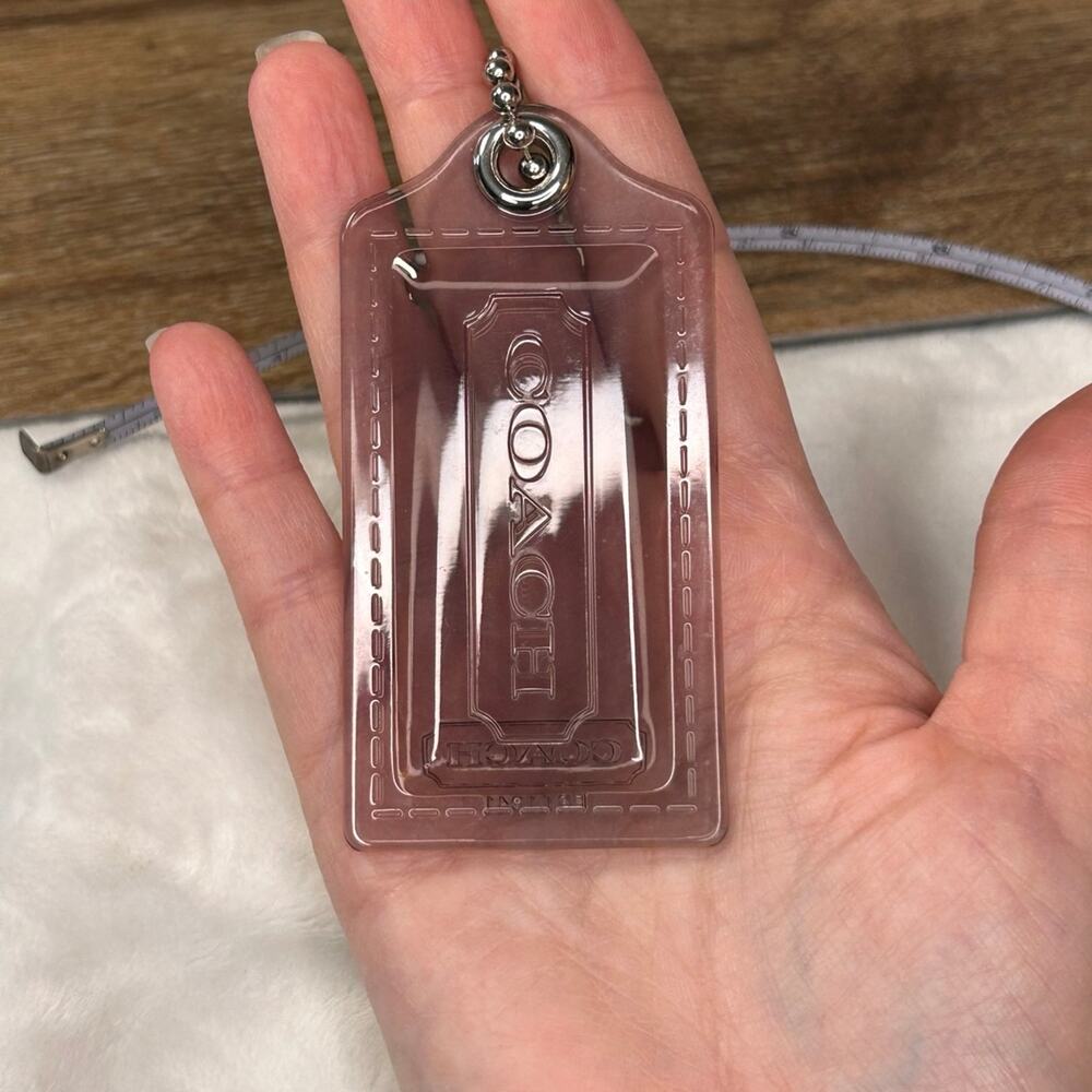 Coach Poppy Acrylic Hangtag - Picture 5 of 6
